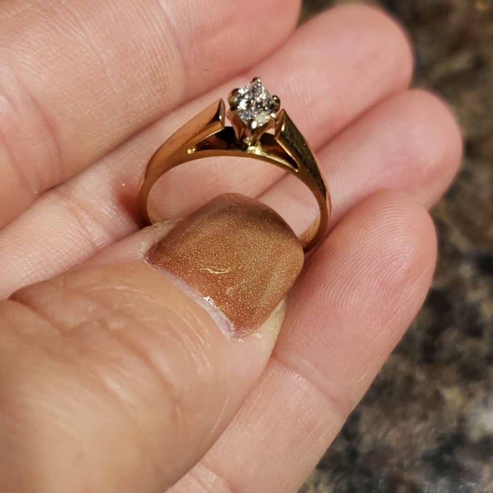 1/4 carat marquis diamond ring size 6 - Picture 4 of 4